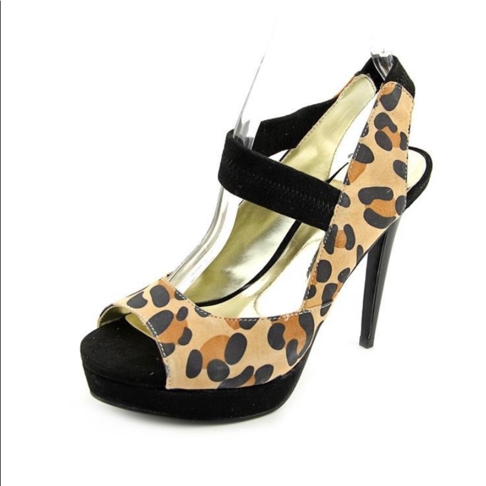 Carlos by Carlos Santana Women's Cosette leopard Dress Pump size 10 - Picture 15 of 15